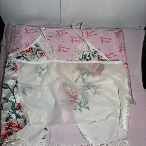 Otherwild White and Red Chemise with Lace Trim - Picture 5 of 9